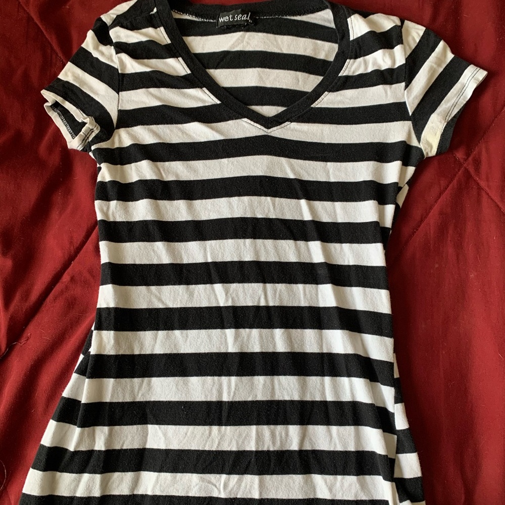 Wet Seal Short sleeve shirt